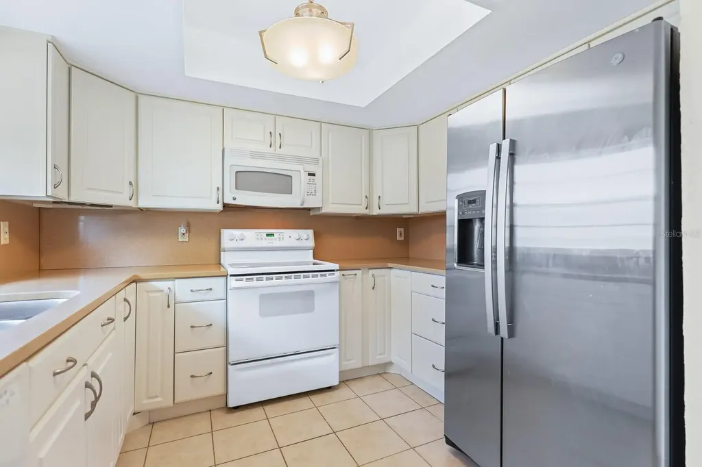 2003 Hadrian Court Sun City Center FL 33573