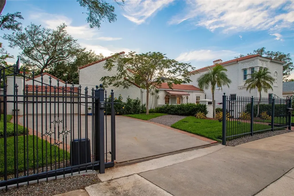 54 Aegean Avenue Tampa FL 33606
