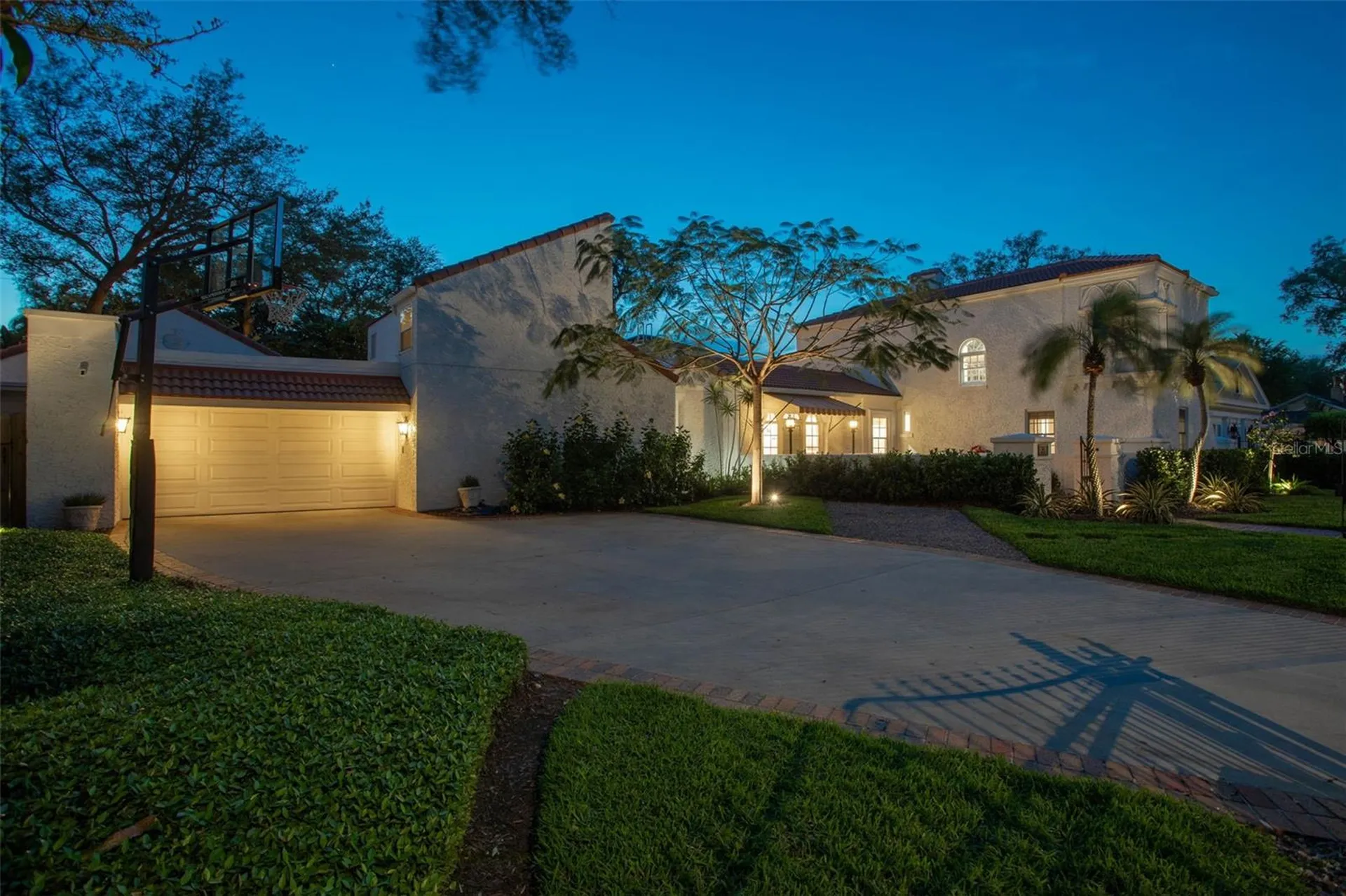 54 Aegean Avenue Tampa FL 33606
