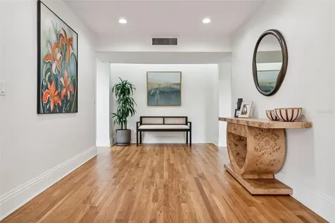 54 Aegean Avenue Tampa FL 33606