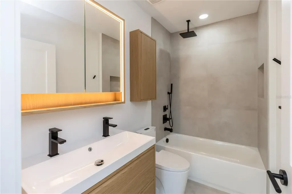 1834/1836 19th Street S St Petersburg FL 33712