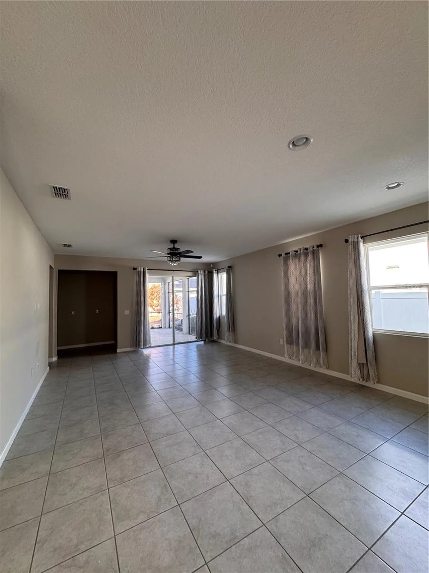 541 Buchannan Drive Davenport FL 33837