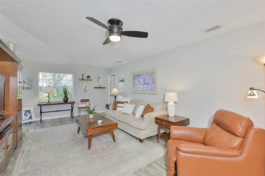 2009 Halmrock Place Sun City Center FL 33573