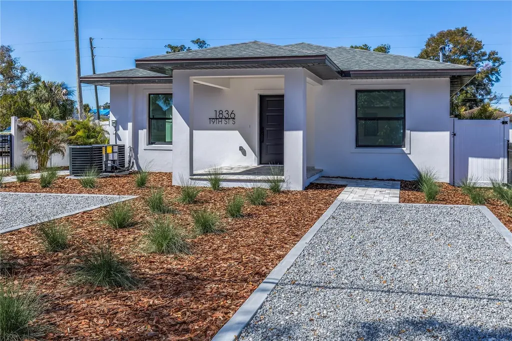 1834/1836 19th Street S St Petersburg FL 33712