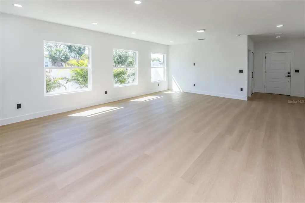 1834/1836 19th Street S St Petersburg FL 33712