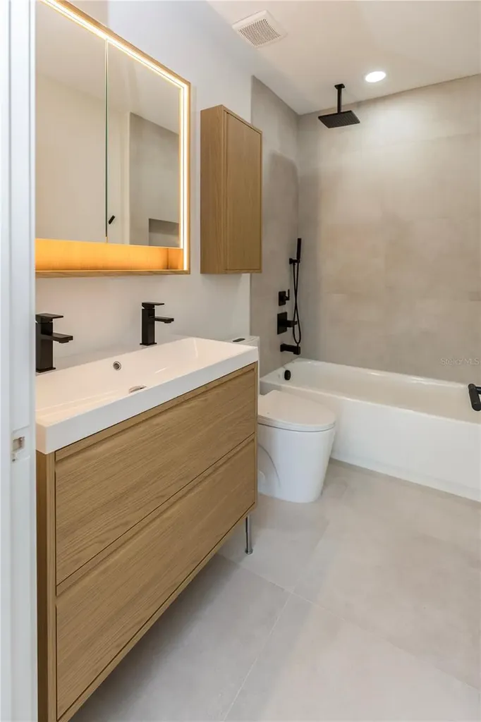 1834/1836 19th Street S St Petersburg FL 33712