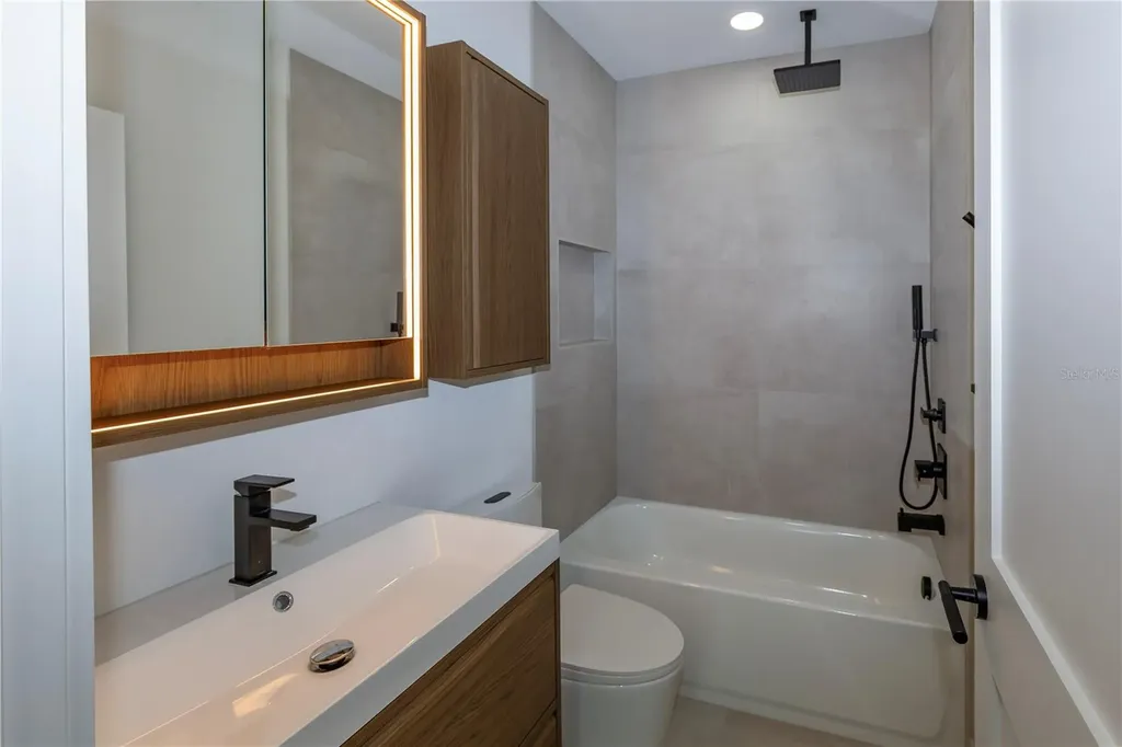 1834/1836 19th Street S St Petersburg FL 33712