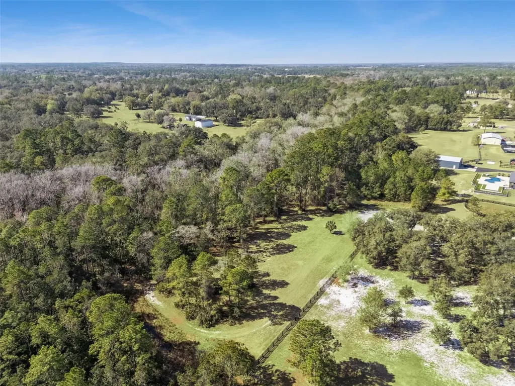22271 Deer Park Avenue Eustis FL 32736