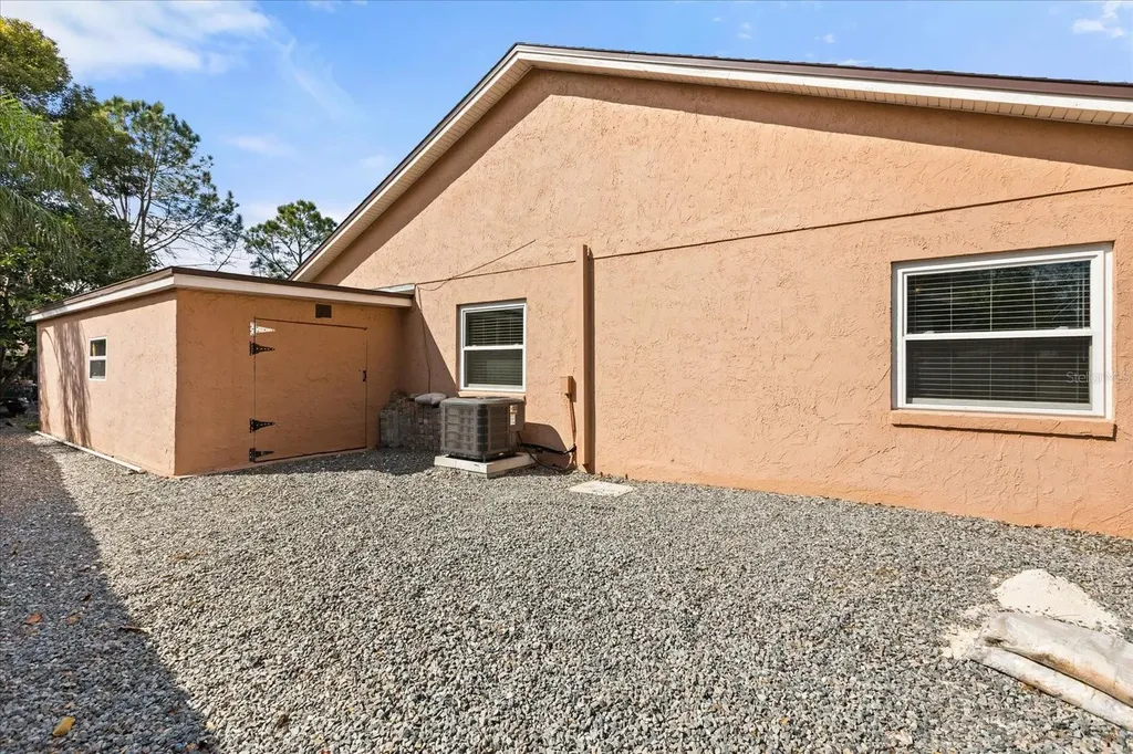 1534 Perez Orlando FL 32825