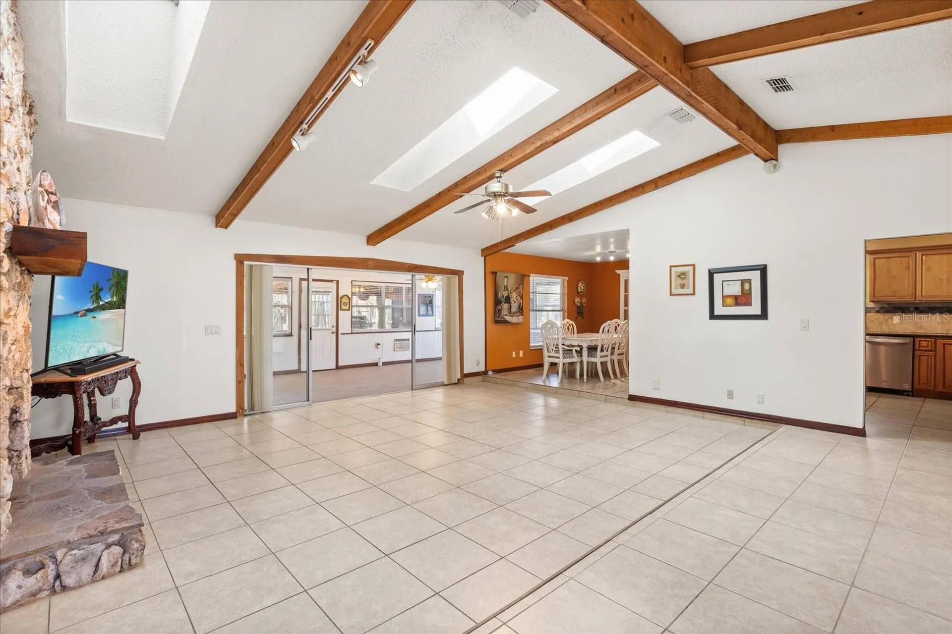 1534 Perez Orlando FL 32825