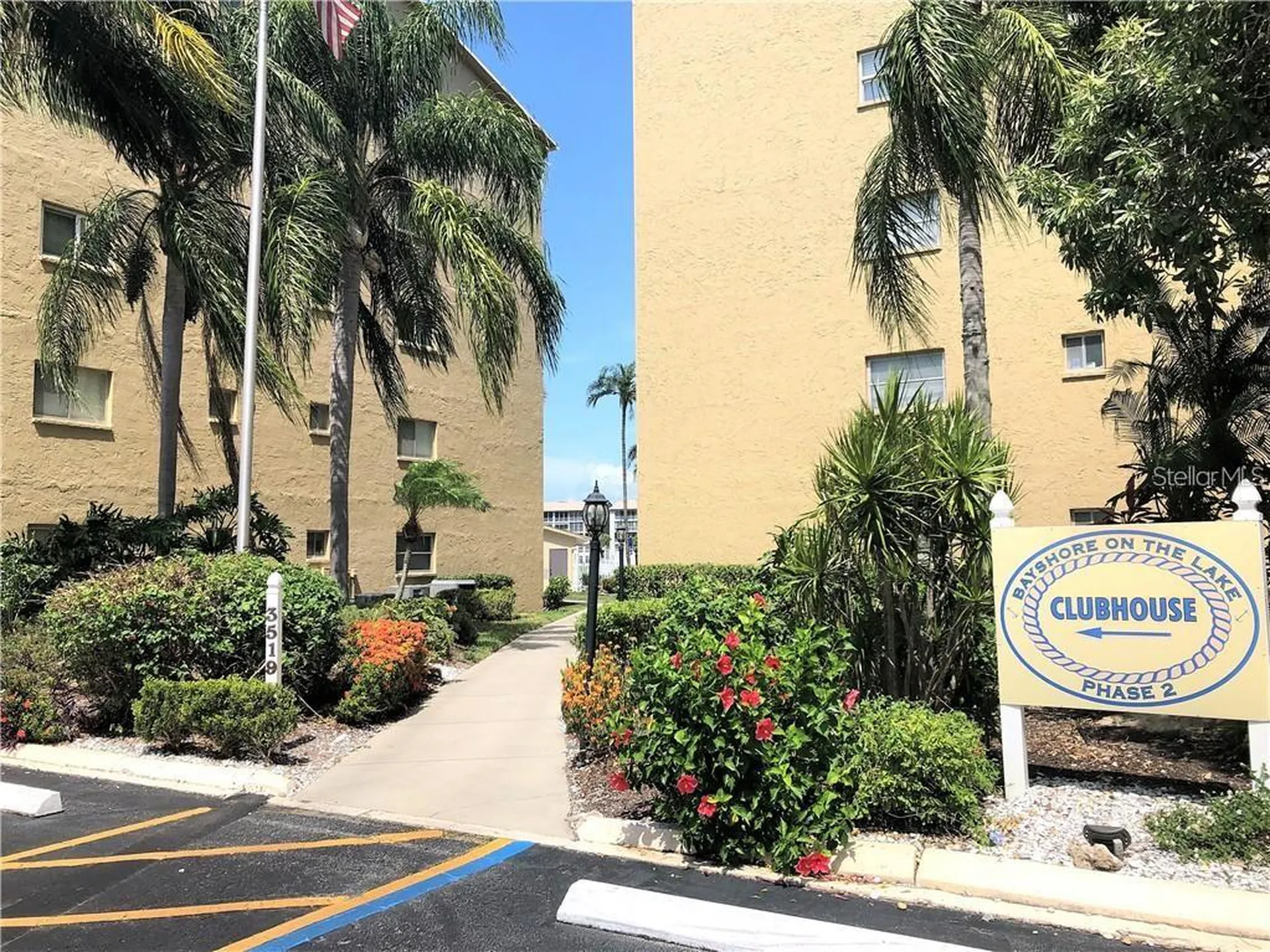 3502 Lake Bayshore Drive Bradenton FL 34205