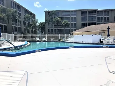 3502 Lake Bayshore Drive Bradenton FL 34205