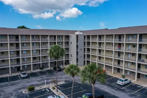 3502 Lake Bayshore Drive Bradenton FL 34205