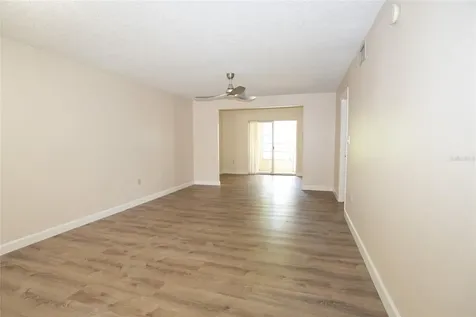 3502 Lake Bayshore Drive Bradenton FL 34205