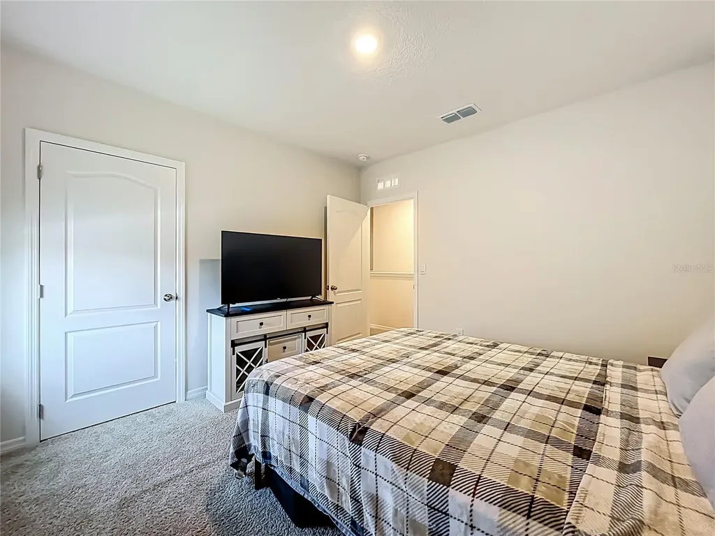 3196 Blue Crab Drive Tavares FL 32778
