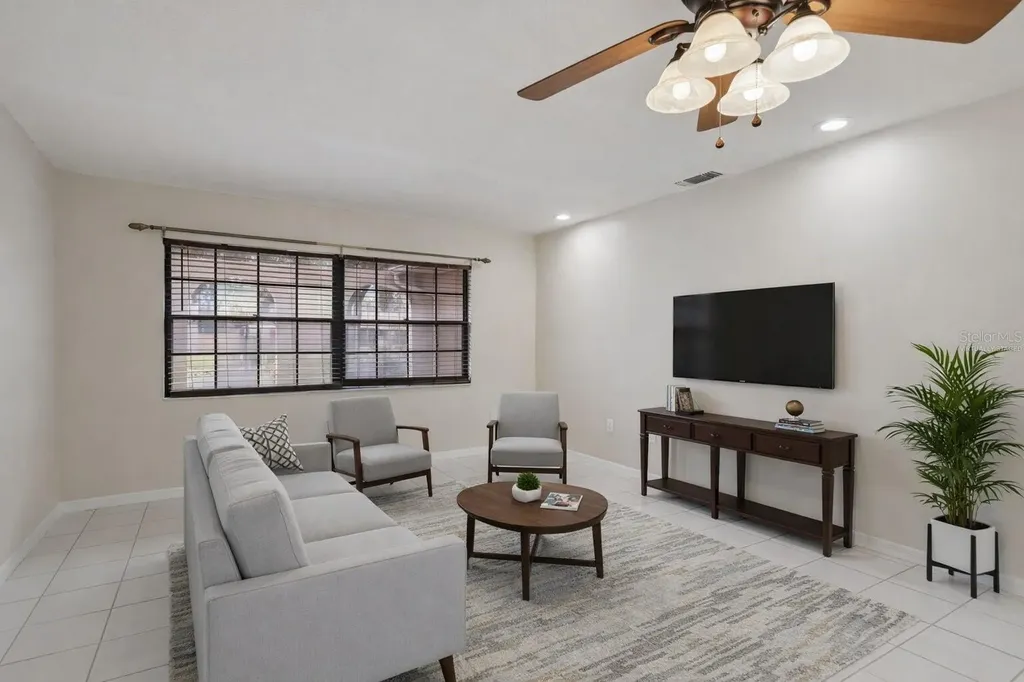 6246 Silver Glen Court Orlando FL 32819
