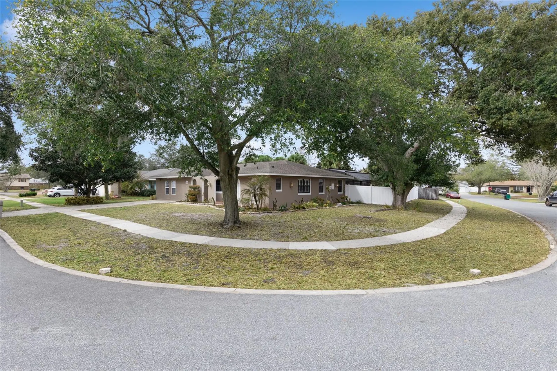 6246 Silver Glen Court Orlando FL 32819