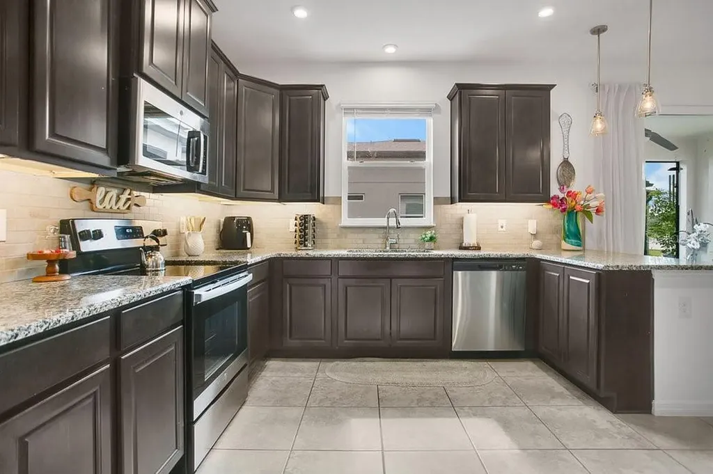 2009 Napoli Drive St Cloud FL 34771