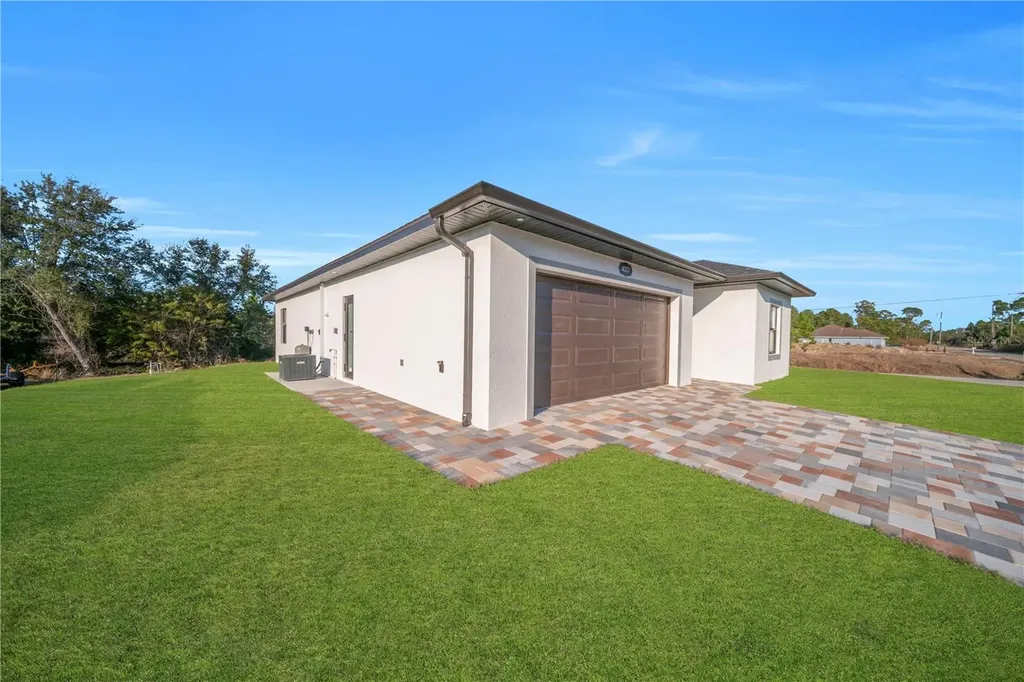 4007 E 19th Street Lehigh Acres FL 33972
