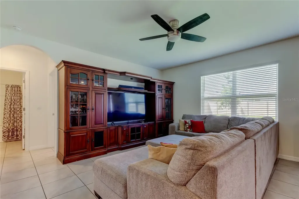 2933 Maiden Grass Isle Wesley Chapel FL 33543