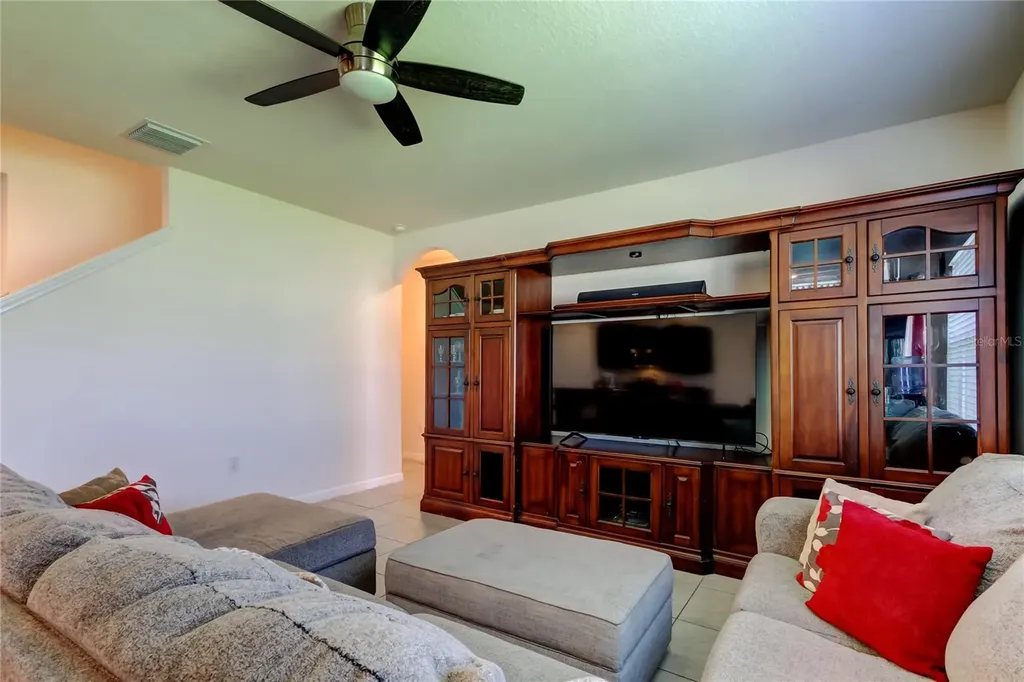 2933 Maiden Grass Isle Wesley Chapel FL 33543