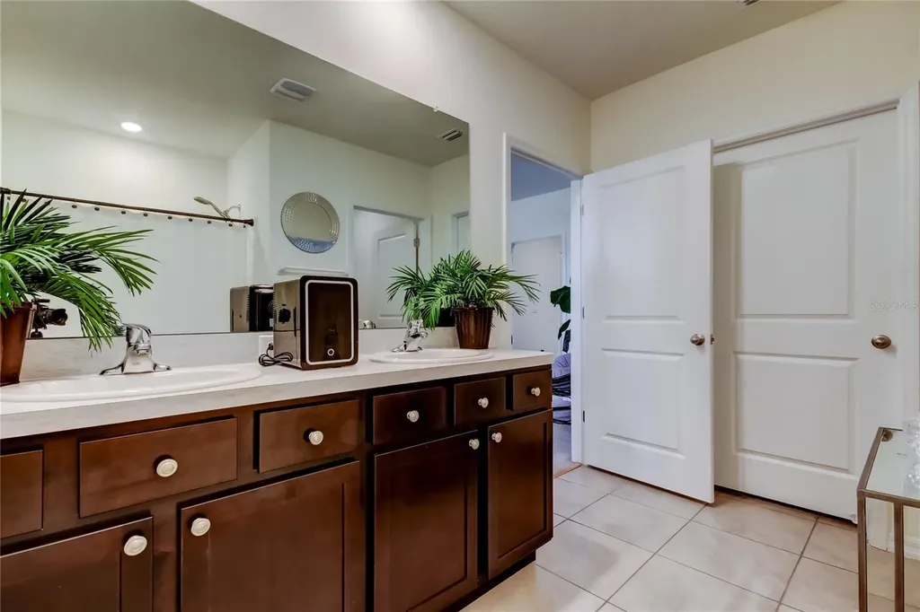 2933 Maiden Grass Isle Wesley Chapel FL 33543