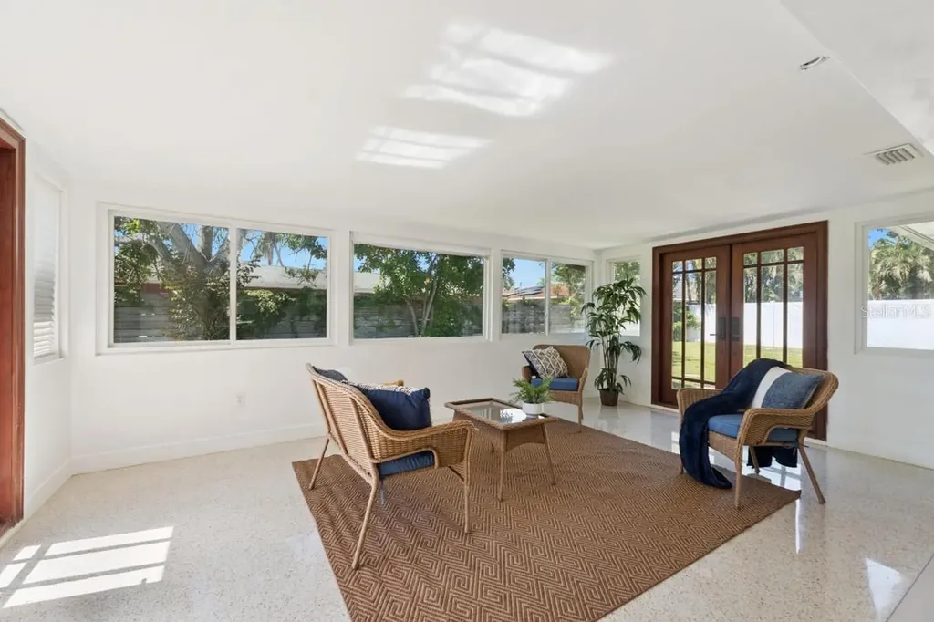 2335 Tropical Shores Drive SE St Petersburg FL 33705