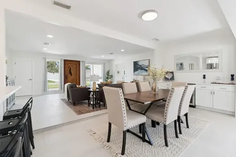2335 Tropical Shores Drive SE St Petersburg FL 33705