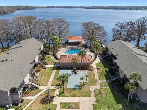 1158 Calle Del Norte Casselberry FL 32707