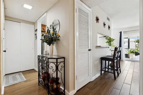 1158 Calle Del Norte Casselberry FL 32707