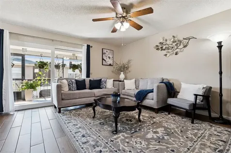 1158 Calle Del Norte Casselberry FL 32707