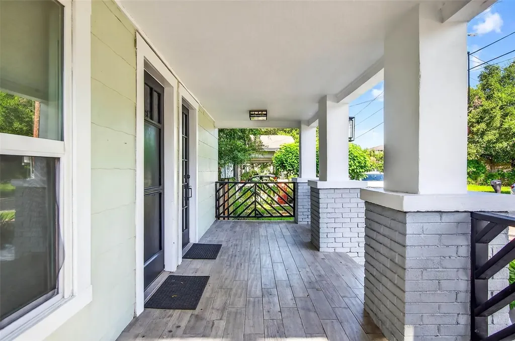 809 E Baker Street Tampa FL 33603