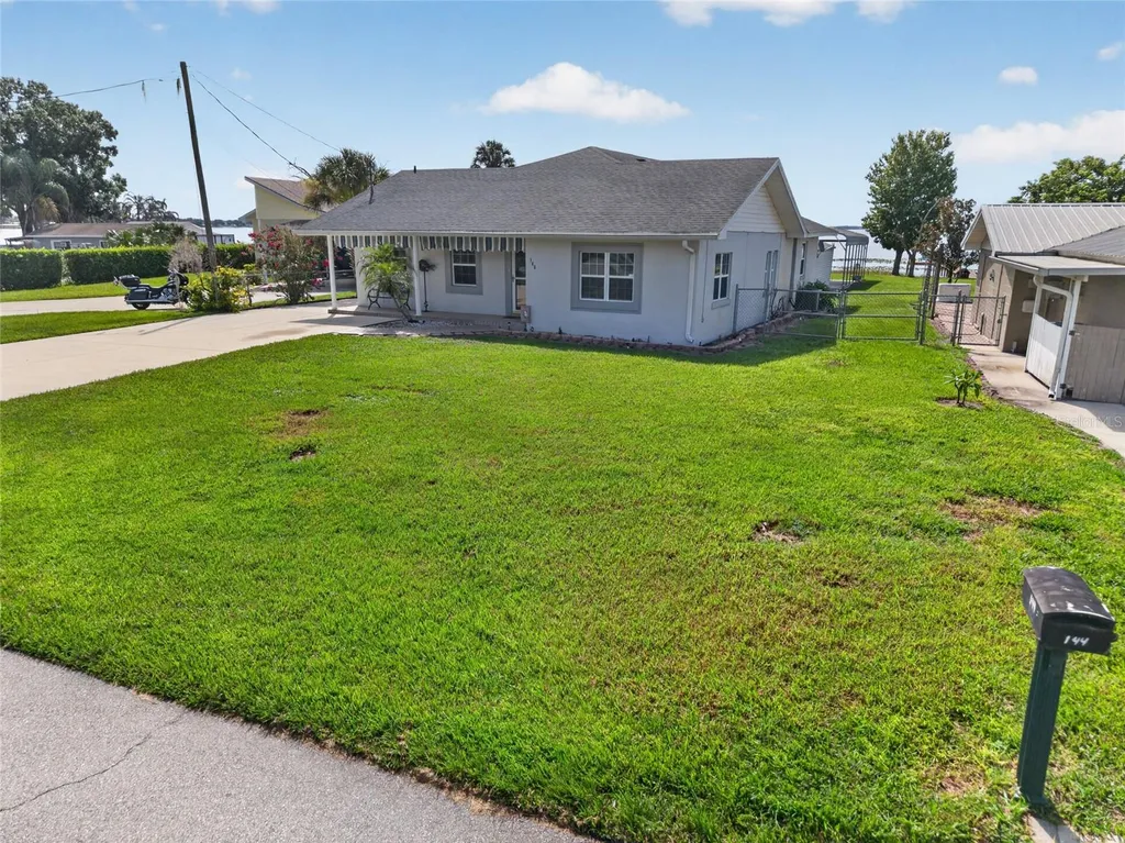 148 N Lake Reedy Boulevard Frostproof FL 33843