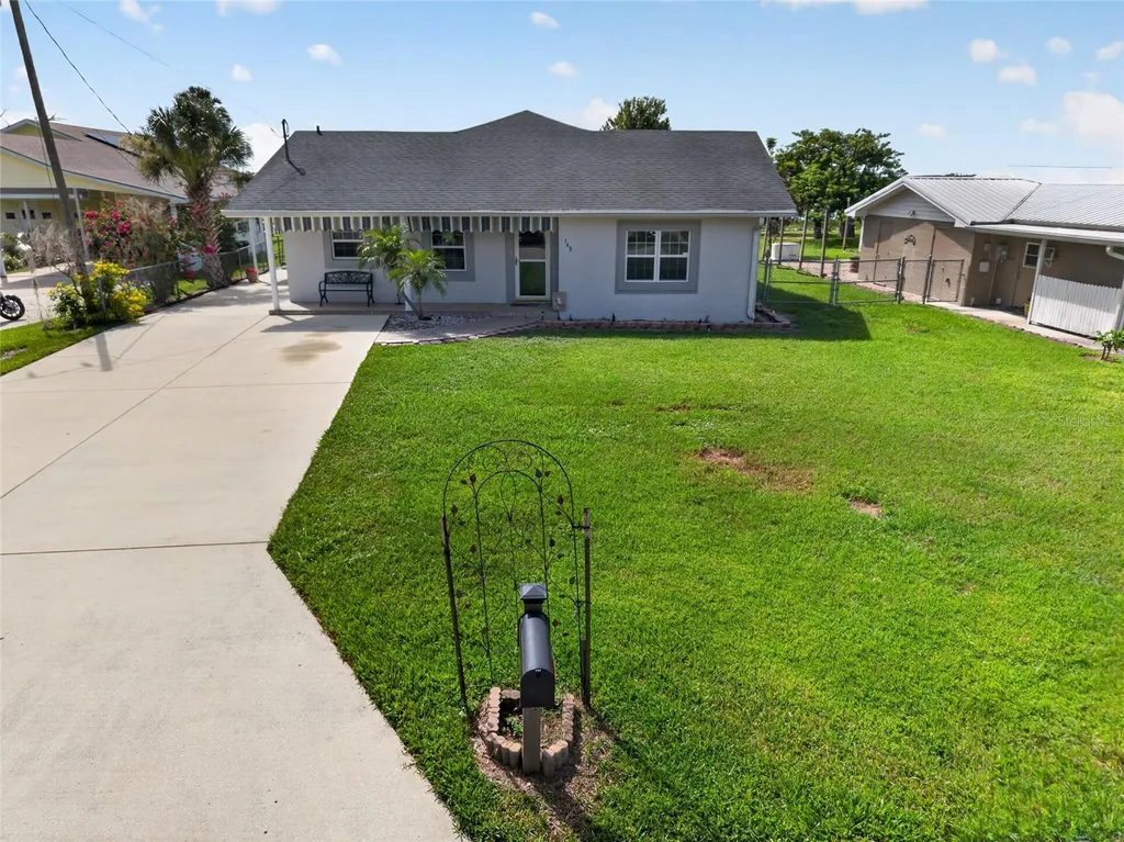 148 N Lake Reedy Boulevard Frostproof FL 33843