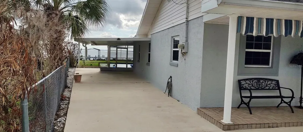 148 N Lake Reedy Boulevard Frostproof FL 33843