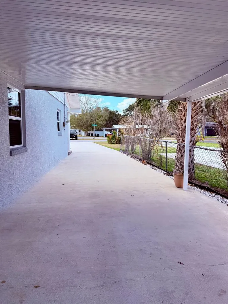 148 N Lake Reedy Boulevard Frostproof FL 33843