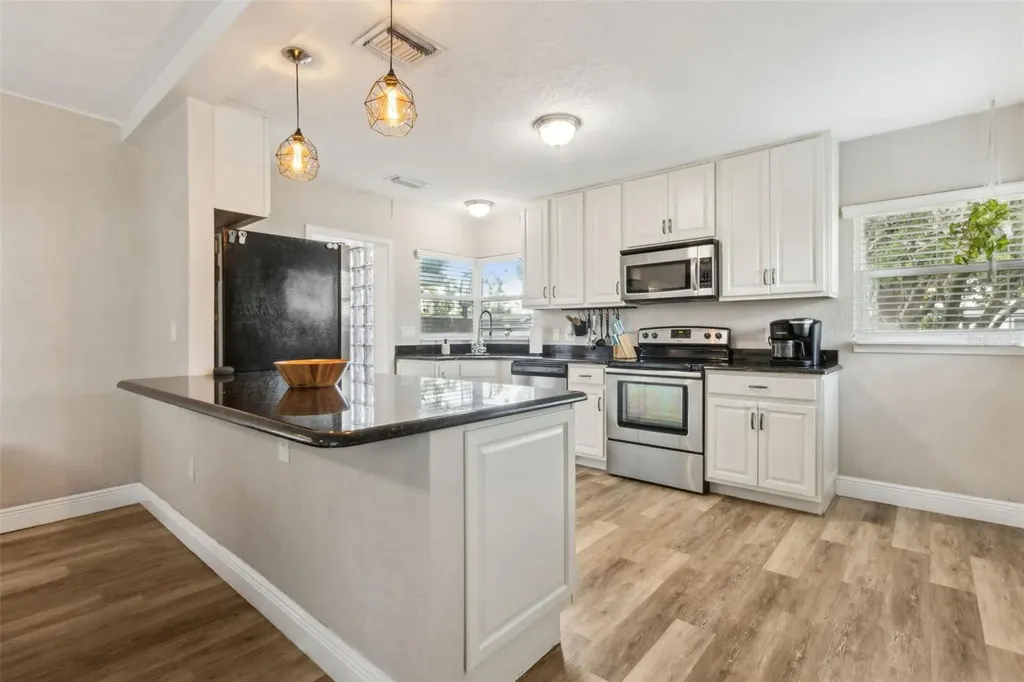 4701 Goddard Avenue Orlando FL 32804