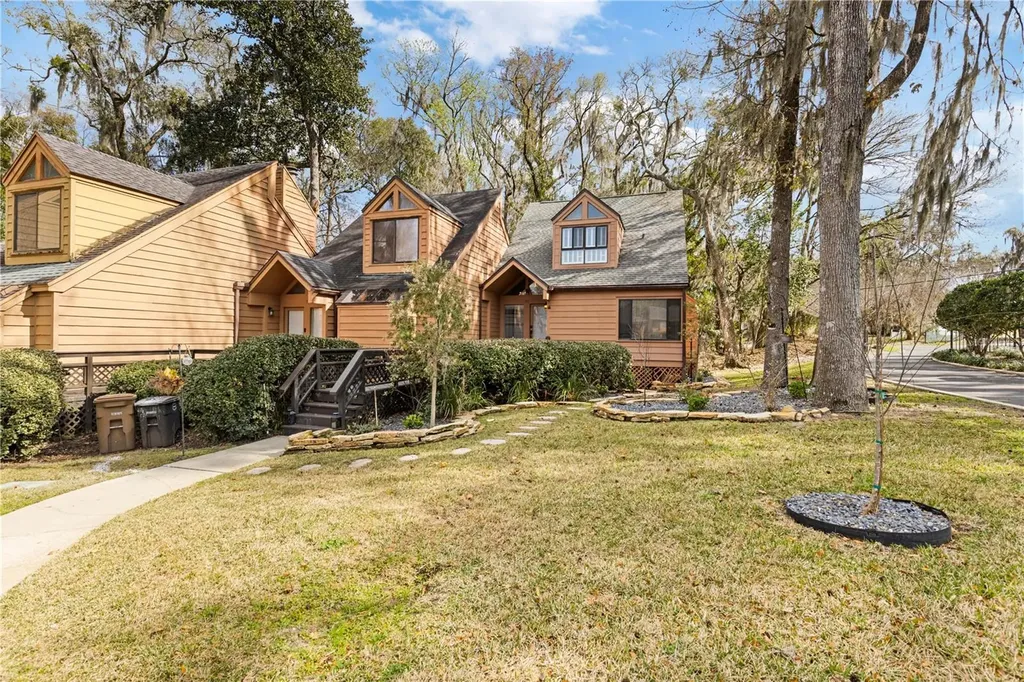 1621 NE 2nd Street Ocala FL 34470