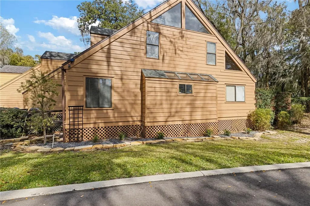1621 NE 2nd Street Ocala FL 34470