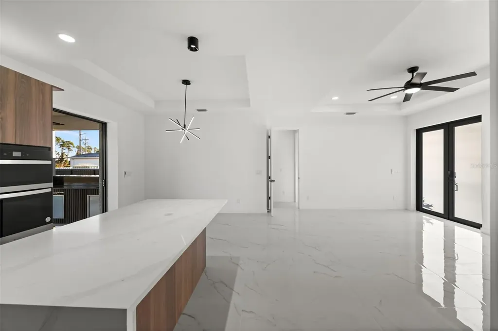 1621 NW 23rd Terrace Cape Coral FL 33993