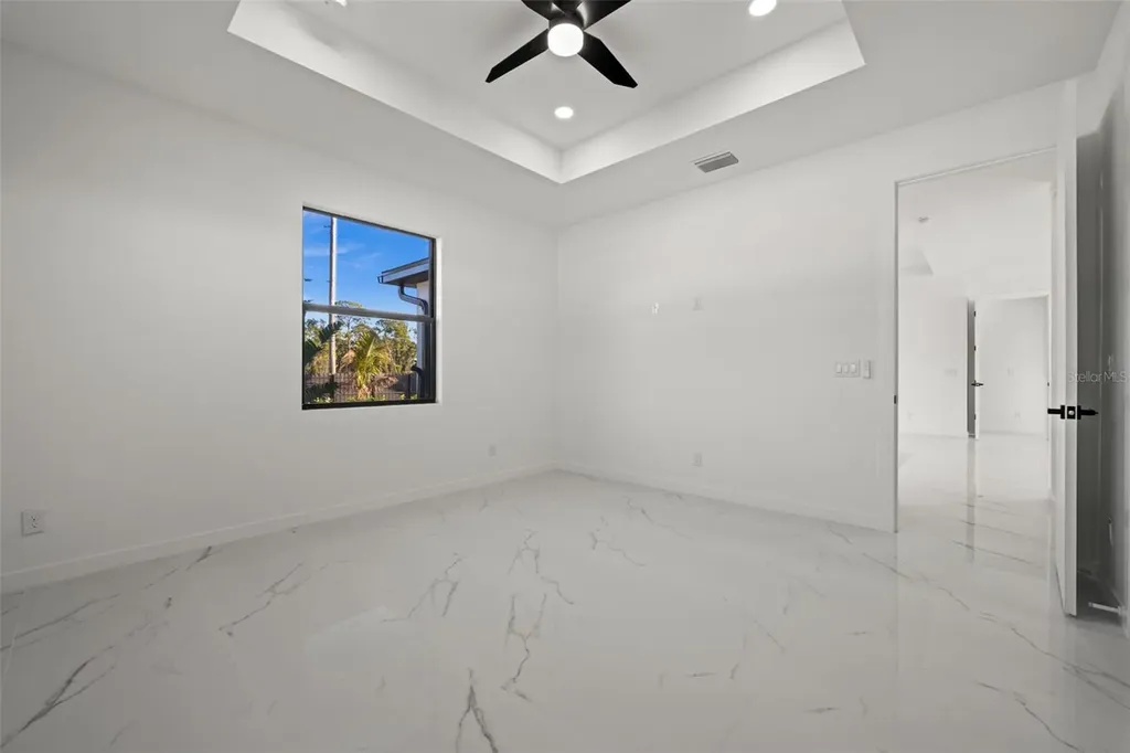 1621 NW 23rd Terrace Cape Coral FL 33993