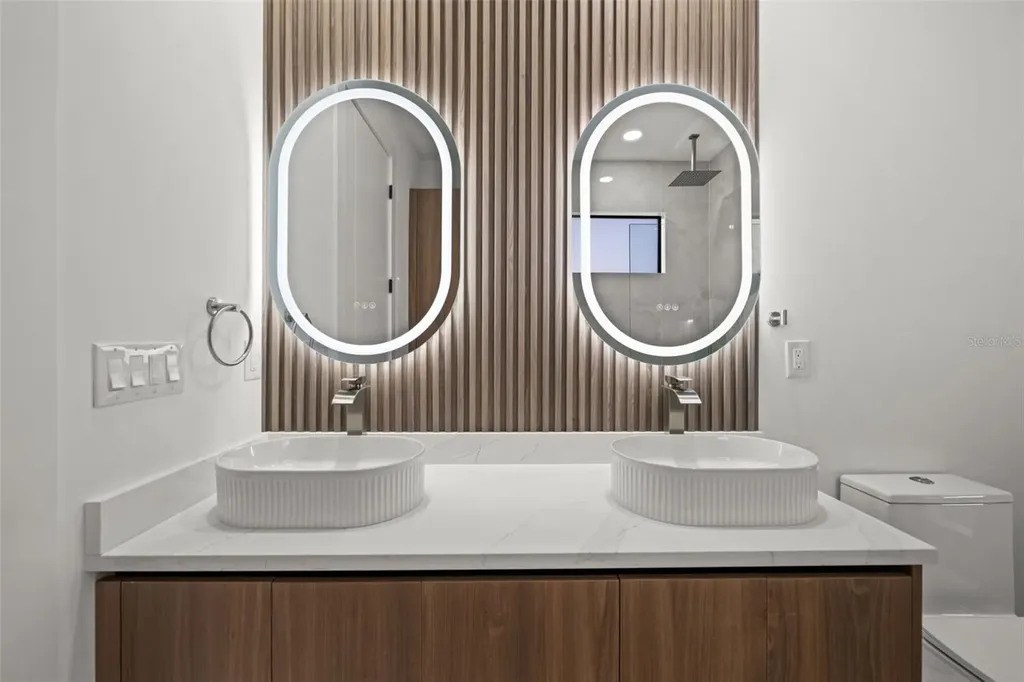 1621 NW 23rd Terrace Cape Coral FL 33993