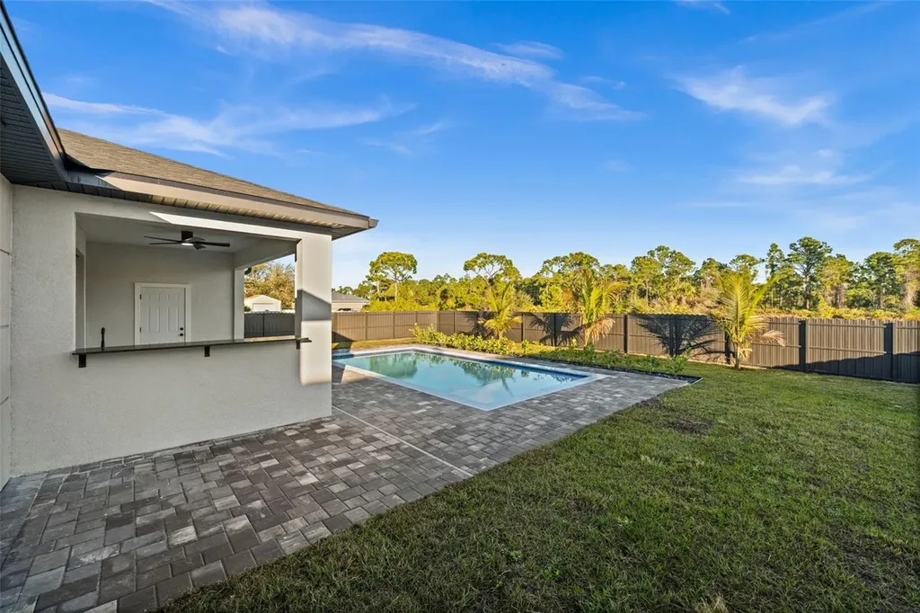 1621 NW 23rd Terrace Cape Coral FL 33993