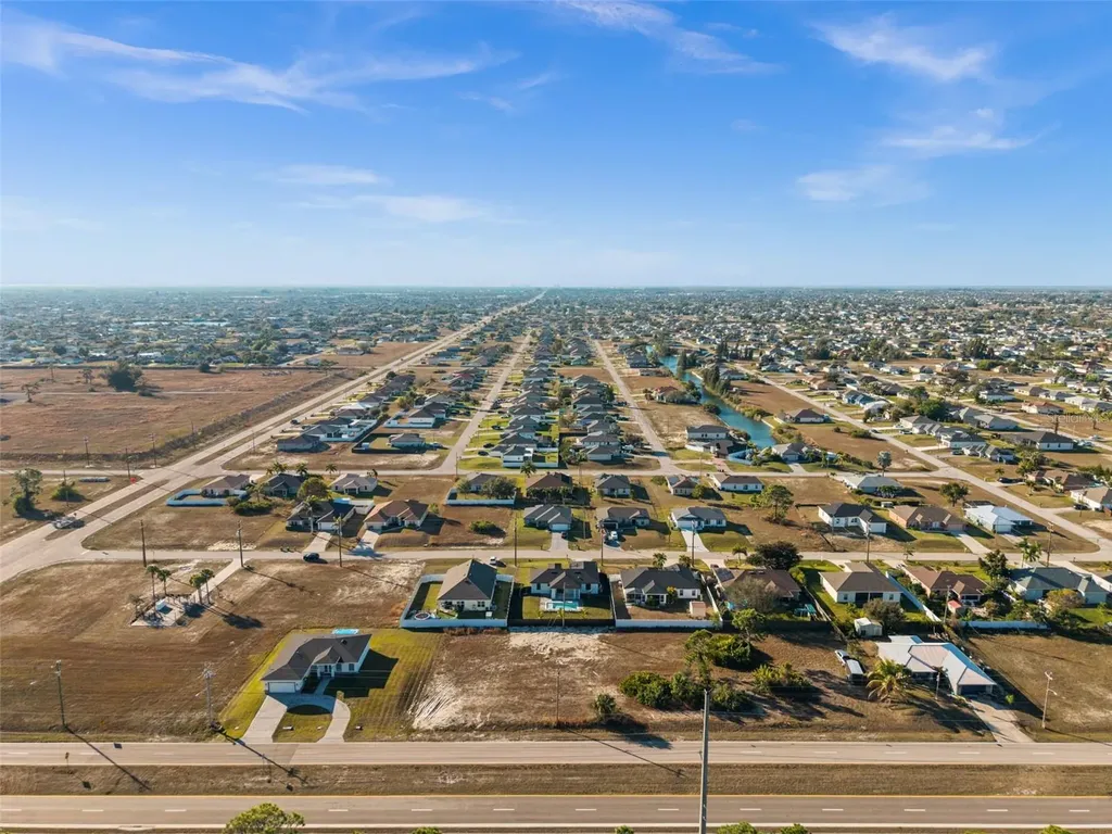 1621 NW 23rd Terrace Cape Coral FL 33993