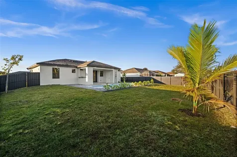 1621 NW 23rd Terrace Cape Coral FL 33993