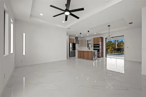 1621 NW 23rd Terrace Cape Coral FL 33993