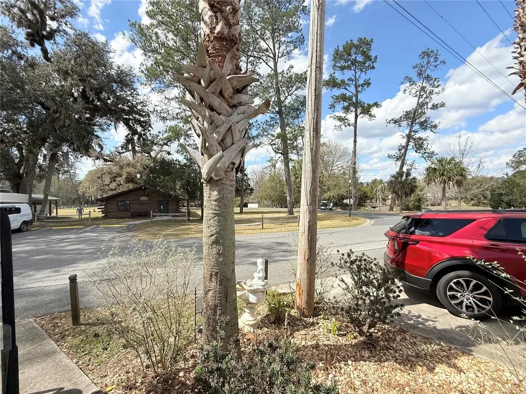 2875 NE 102nd Avenue Road Silver Springs FL 34488