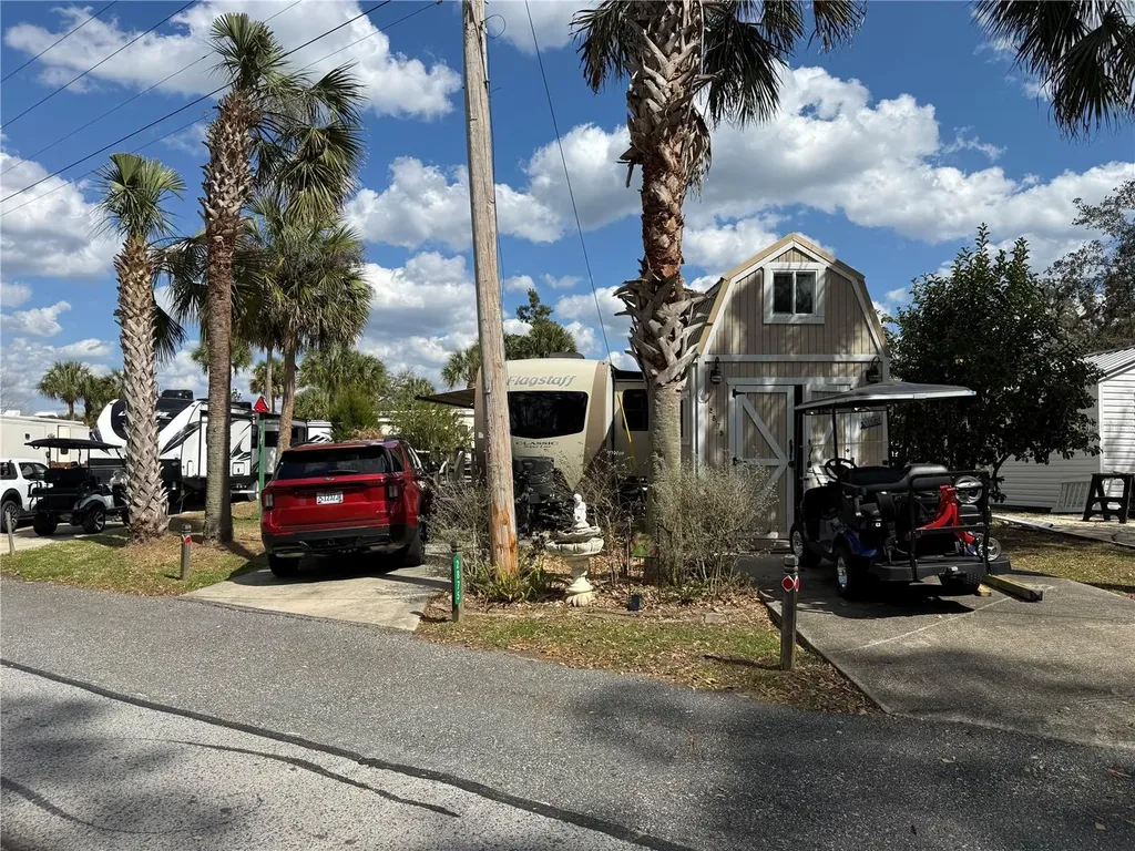 2875 NE 102nd Avenue Road Silver Springs FL 34488