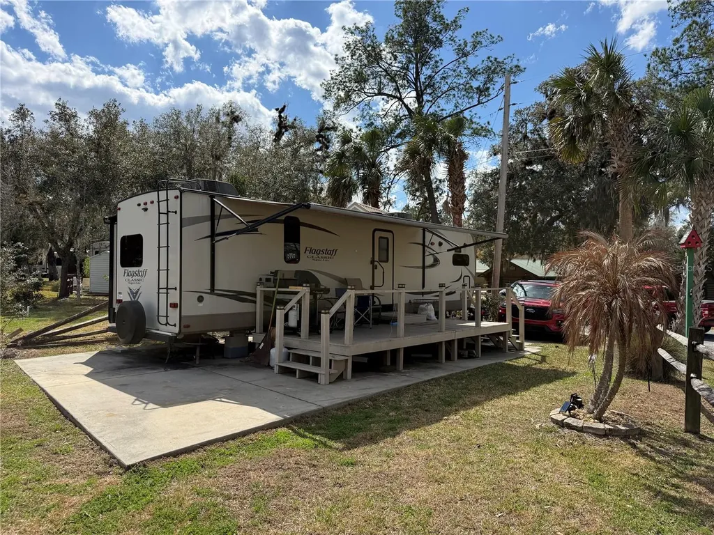 2875 NE 102nd Avenue Road Silver Springs FL 34488