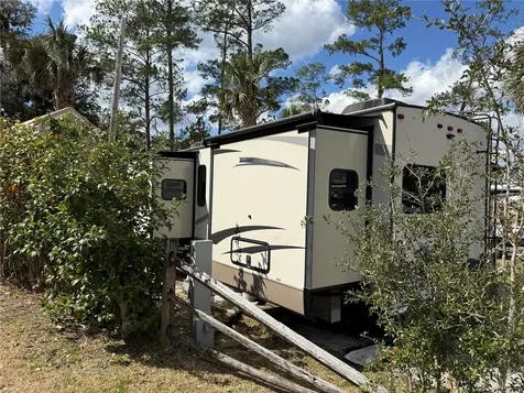 2875 NE 102nd Avenue Road Silver Springs FL 34488